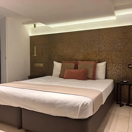 Tuck Aparthotel Larnaca