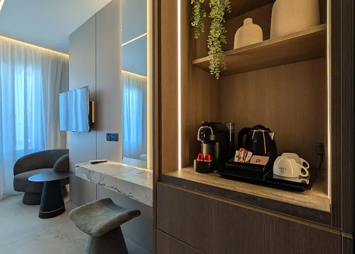 Tuck Ξενοδοχείο με διαμερίσματα 4*