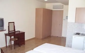 Tuck Aparthotel Larnaca