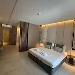 Апарт-готель Tuck 4*