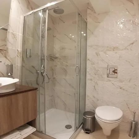 Tuck Aparthotel 3*