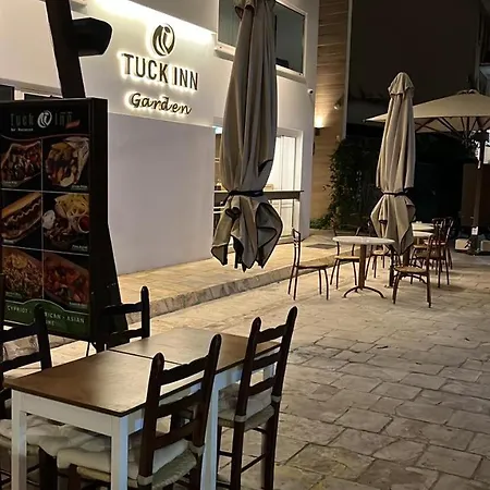 Tuck Larnaca