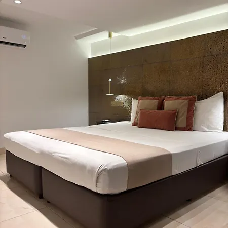 Tuck Aparthotel