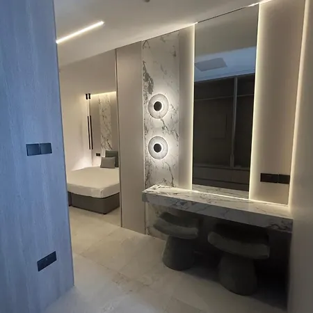 Tuck Aparthotel 4*