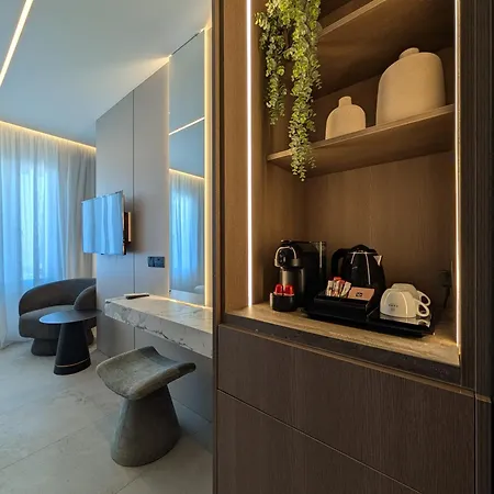 Tuck Aparthotel 4*