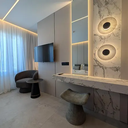 Tuck Larnaca