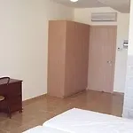 Tuck Hotel apartamentowy Larnaca