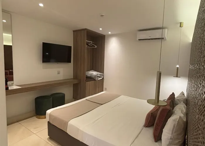 Апарт-готель Tuck Ларнака