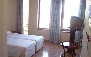 Tuck 4* Ларнака